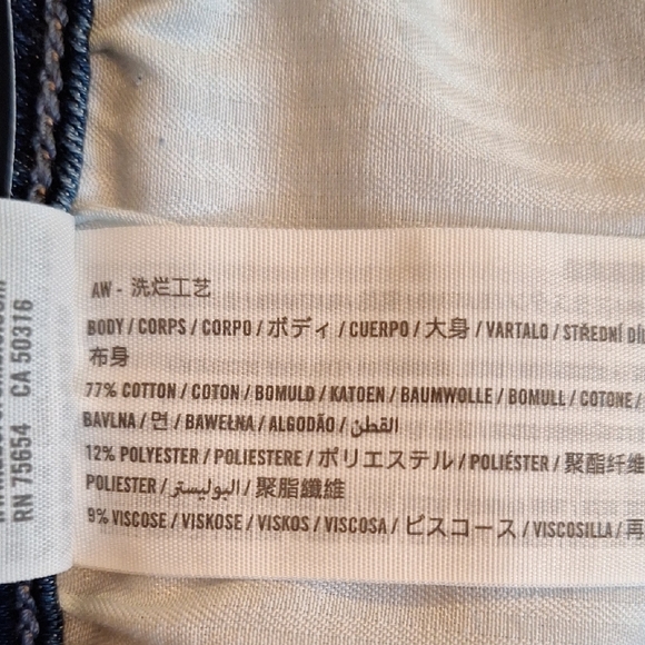 Hollister Blue Flare Patchwork Jeans Excellent Condition NWT Size 9 - Picture 14 of 14